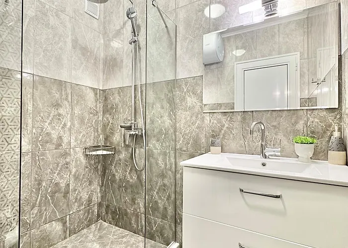 Sea View Allure With Balcony Apartament