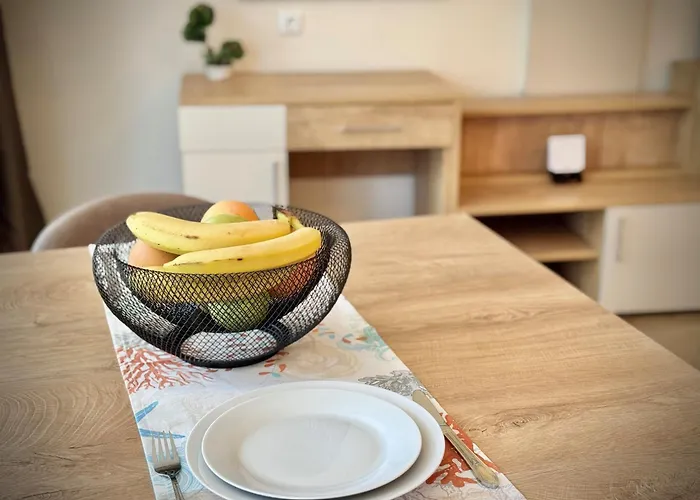 Sea View Allure With Balcony Apartament