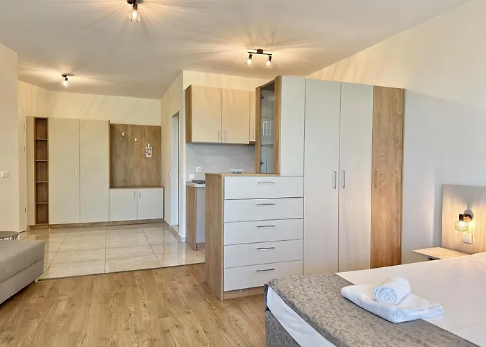 Apartment Sea View Allure With Balcony