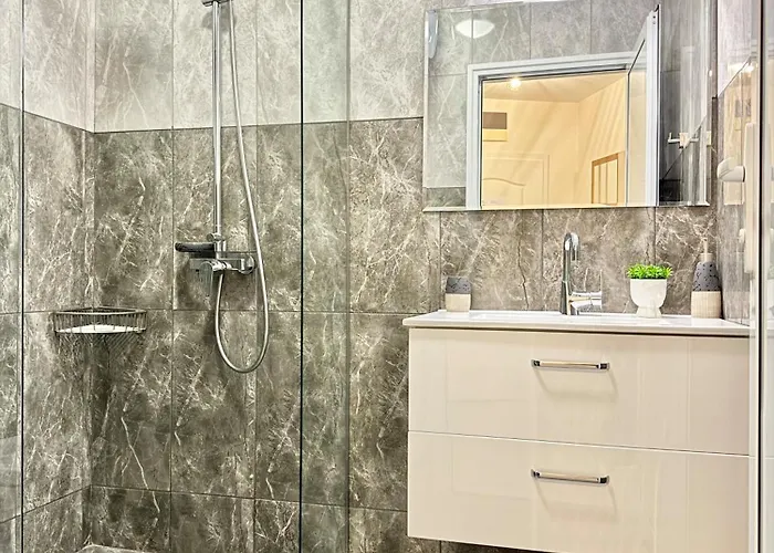 Apartment Sea View Allure With Balcony